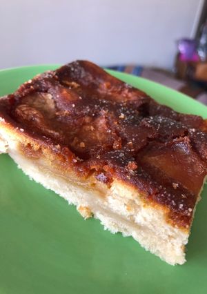 Una foto de Queque Acaramelado de Manzana