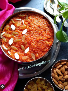गाजर का हलवा (Gajar ka Halwa recipe in Hindi) रेसिपी मुख्य फोटो