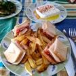 Club sandwich με στήθος κοτόπουλο