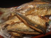 Una foto de jurel frito