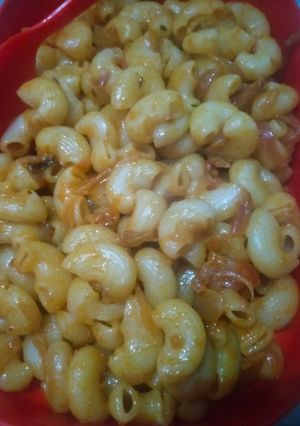 A picture of Macaroni.