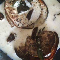A picture of Dahi baingan.