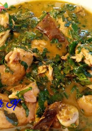 A picture of Ugu/uziza/utazi soup.