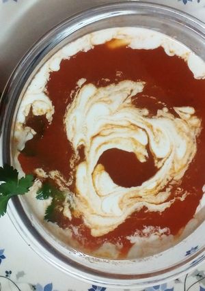 A picture of Creamy tomato soup.