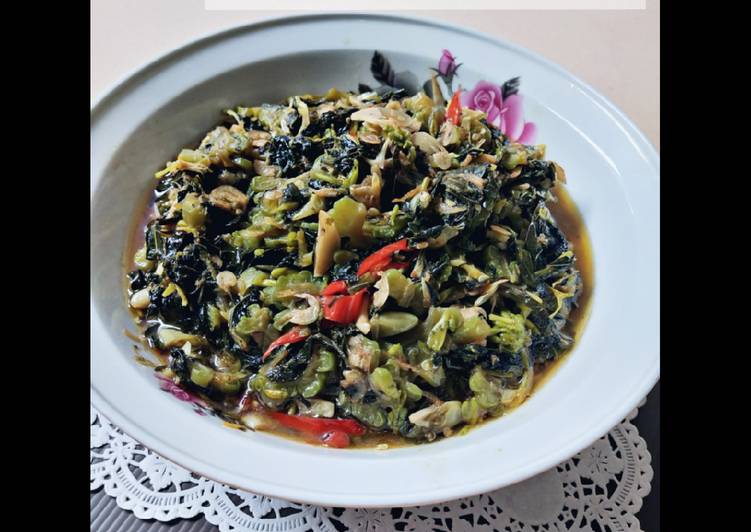 Oseng Padasika (Pare, Daun Singkong, Daun dan Kembang Kates)