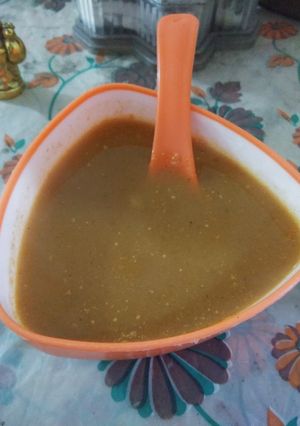 A picture of Roasted tomato and capsicum soup.
