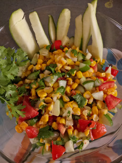 કોર્ન સલાડ (Corn salad recipe in gujarati) રેસીપી મુખ્ય ફોટો