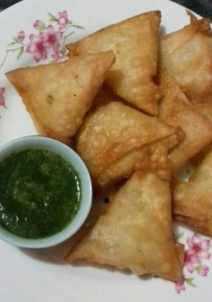 A picture of Mince Samosas.