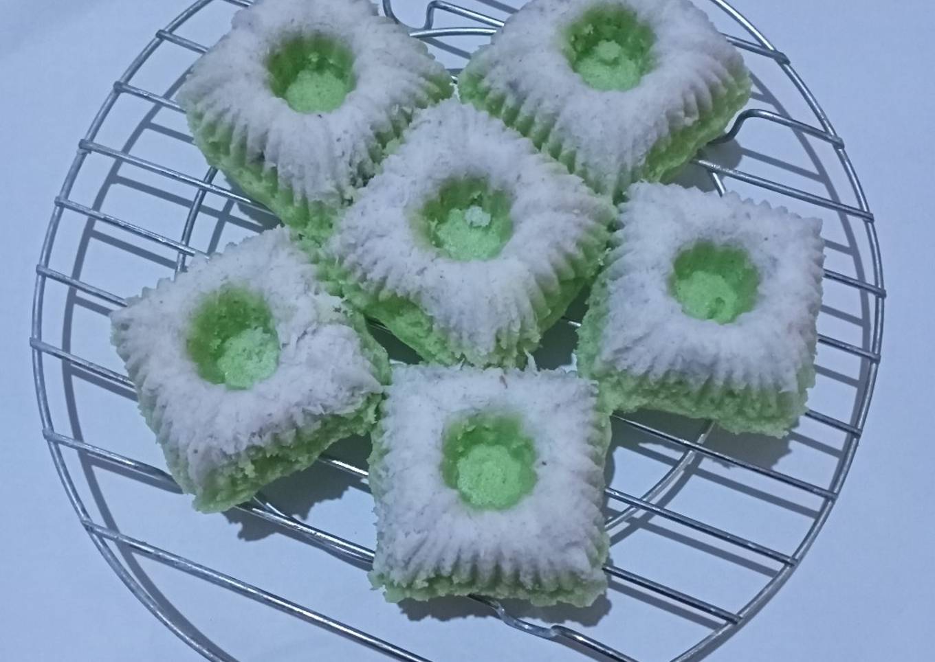 47.Kue Putu ayu