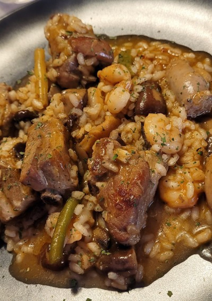 Una foto de Arroz con todo