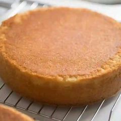 A picture of Oil Based vanilla cake.