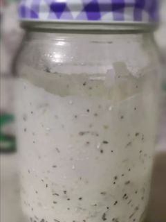 Una foto de Aderezo de yogurt natural y aguacate 🥑