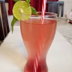A picture of Rose Lemonade.