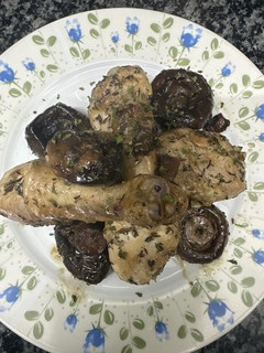 Una foto de 513. Pollo al grill con setas (principal carne)