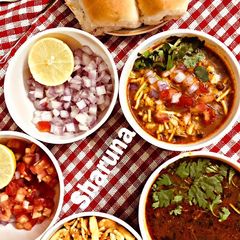 A picture of Misal pav.