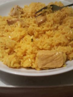 Una foto de Arroz con pollo fácil