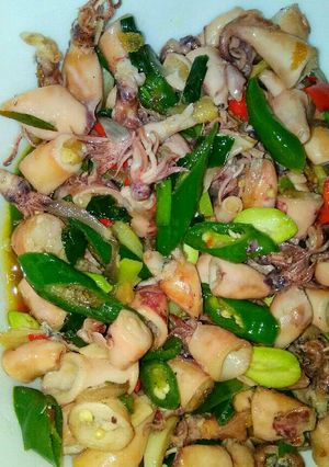 Foto resep Tumis cumi sotong *NO-MSG*