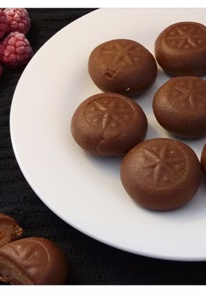 A picture of Chocolate & rasberry peda.