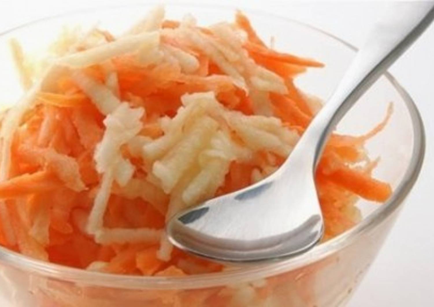Салат на терке из яблок и моркови