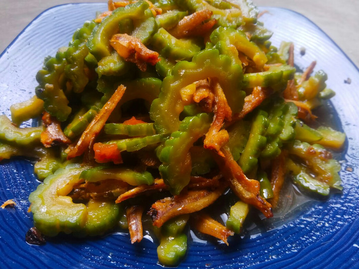 Bagaimana Membuat Oseng Pare Teri Anti Gagal