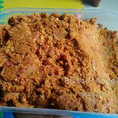 A picture of Bumbu pecel.