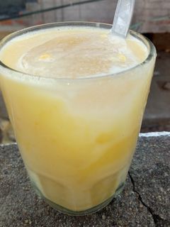 மேங்கோ மில்க் ஷேக் செய்முறை முக்கிய புகைப்படம்