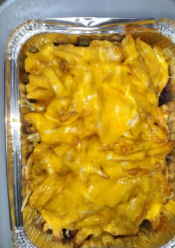 Una foto de Patatas gratinadas 😋🥔🧀🥓🍟