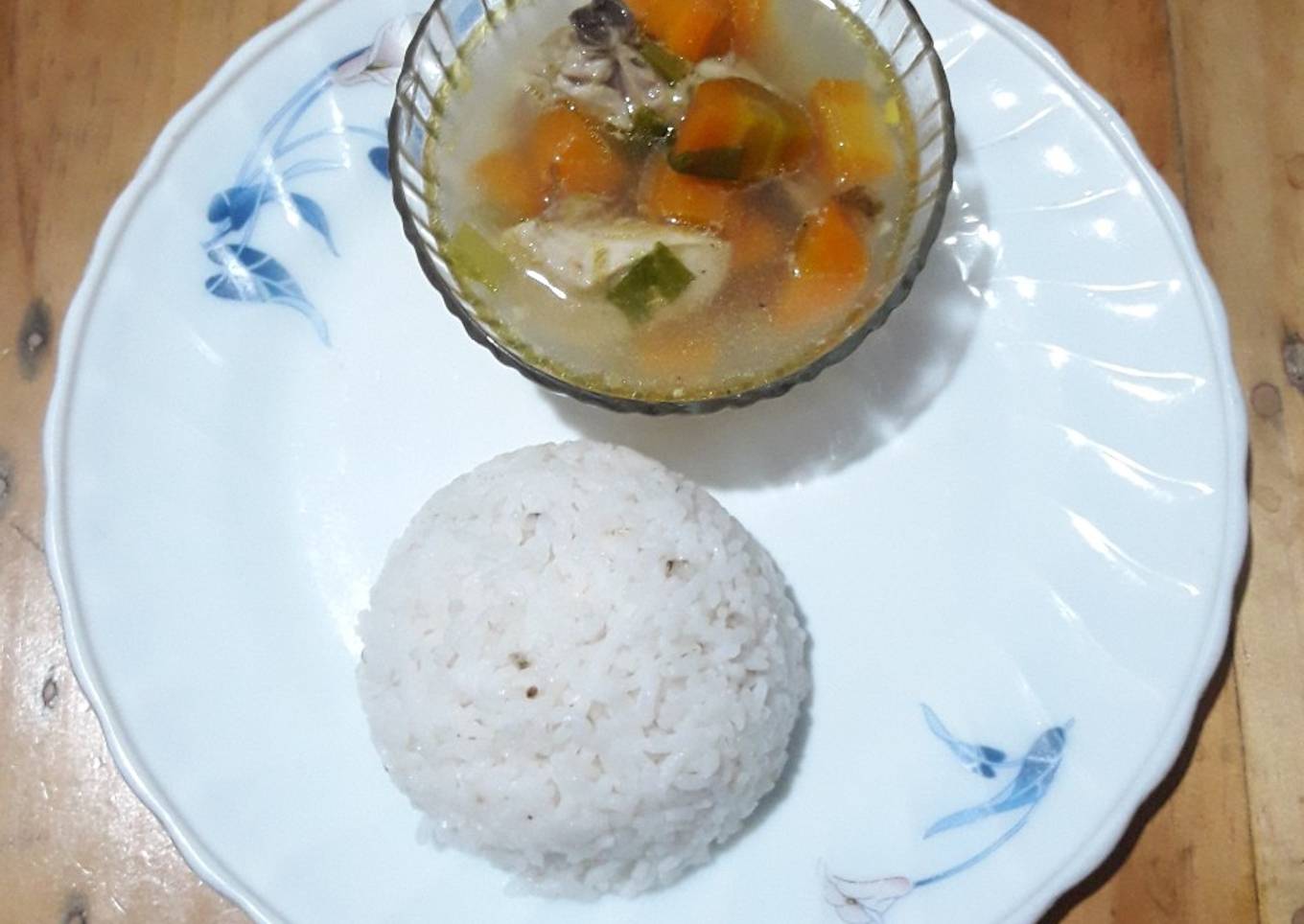 Sop ayam no mecin