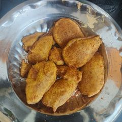 A picture of Batata Bhajiya.