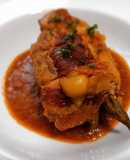 Contramuslos rellenos de jamón y espárragos en salsa de curry