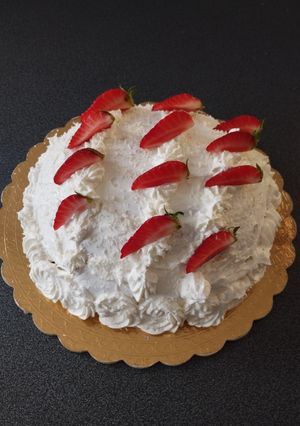 Foto di Uovo di Pasqua zuccotto dolce pasquale senza cottura