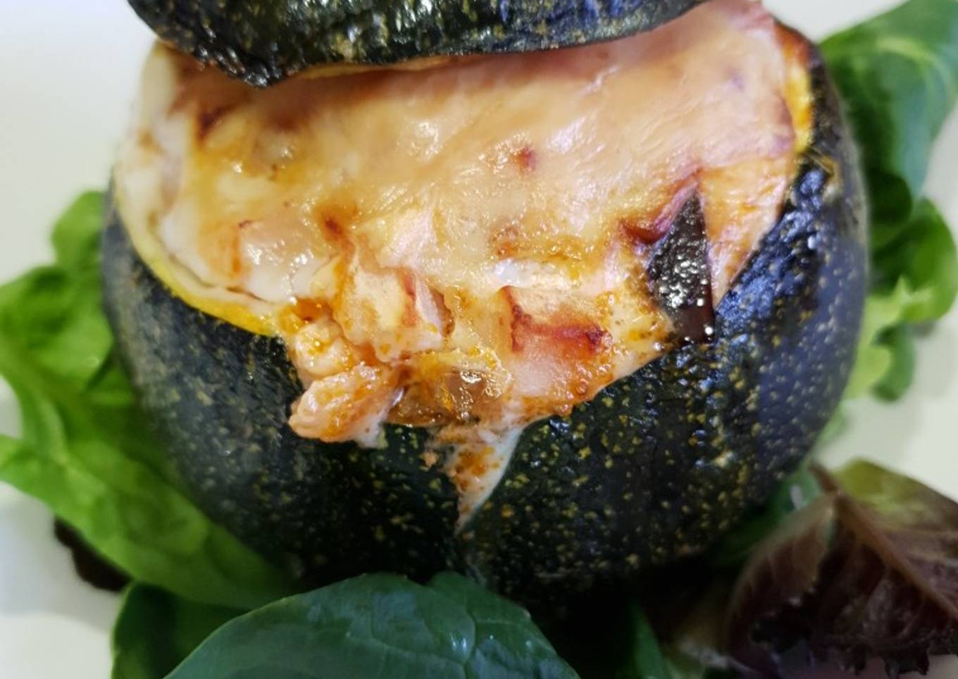 Calabacín luna relleno de pisto y pavo