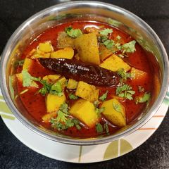 Gujarati Style Potato Sabzi Rasawala batata nu shaak A picture of Gujarati Style Potato Sabzi Rasawala batata nu shaak.