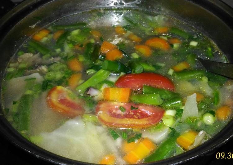 Cara Gampang Menyiapkan Sayur sop ayam/sapi ala keluarga, Enak