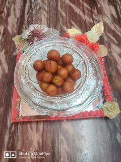 गुलाब जामुन(Gulab jamun recipe in Hindi) रेसिपी मुख्य फोटो