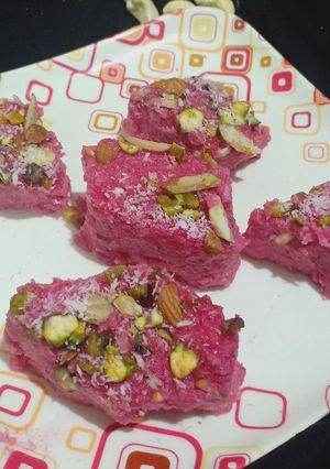 गुलाबी ब्रेड बरफी रेसिपी मुख्य फोटो