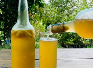 Hình của món Bia gừng mật ong vị dứa siêu dễ siêu ngon (ginger beer with pineapple).