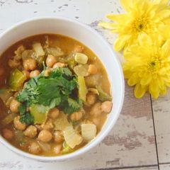 A picture of Chickpea & Almond Curry.