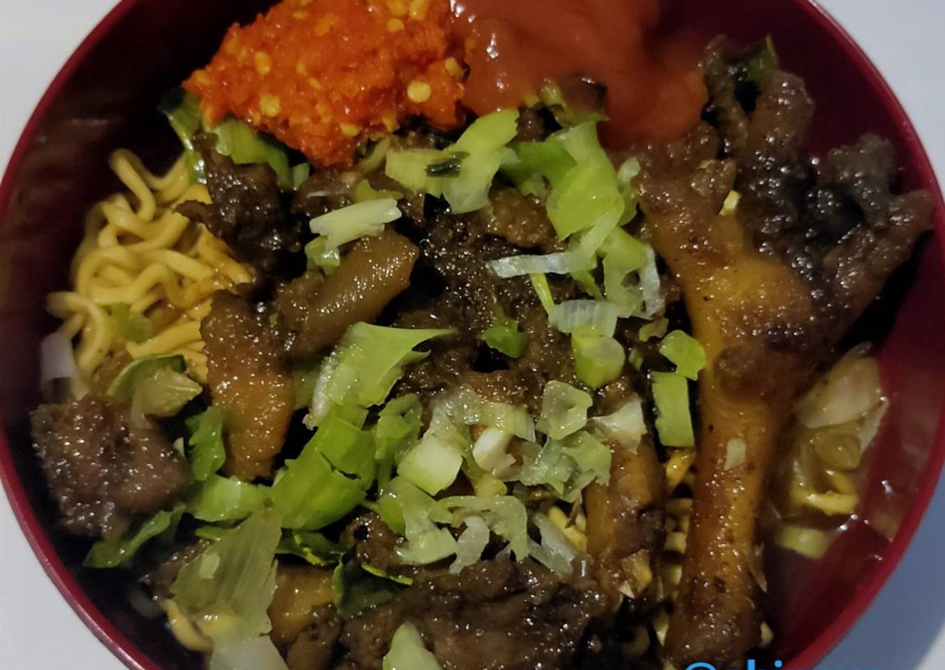 Mie ayam pakai kulit ayam tua dan ceker
