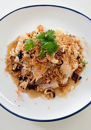 A picture of Pomelo Salad.