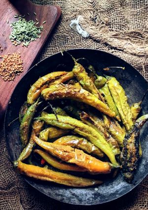 A picture of Stuffed chilli masala.