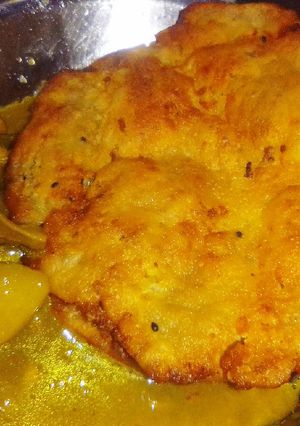 A picture of Aloo puri.