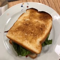 A picture of Bu’s basic but different BLT.