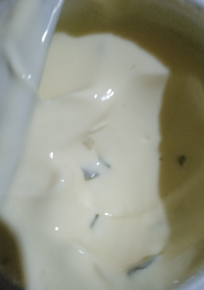 Una foto de Queso crema con ciboulette y salame para rellenar figacitas de manteca