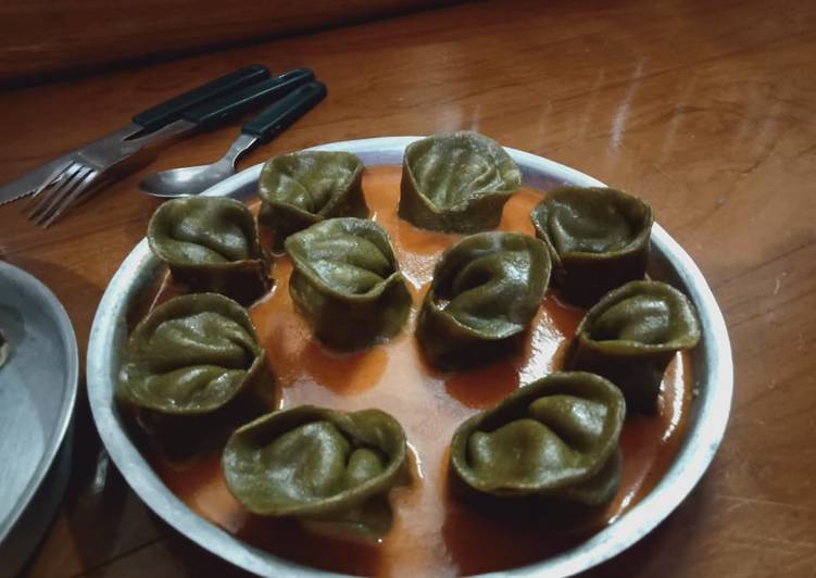 Momos