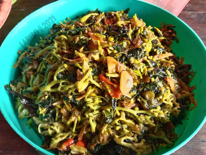 Resep Tumis Bunga Pepaya Daun Singkong dan Teri yang Lezat