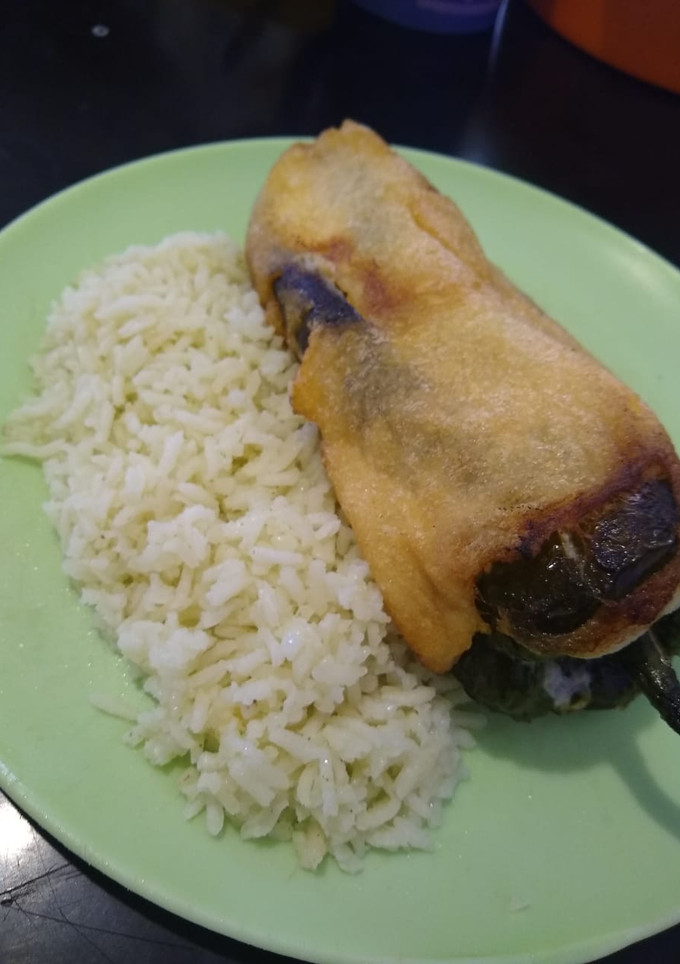 Una foto de Chiles rellenos de picadillo