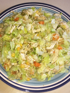 Una foto de Ensalada de Pollo con Vegetales