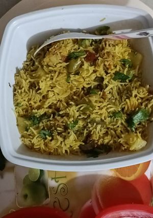 वेज बिरयानी (veg biryani recipe in Hindi) रेसिपी मुख्य फोटो