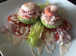 Una foto de Aguacate/Palta Rellena con Camarones